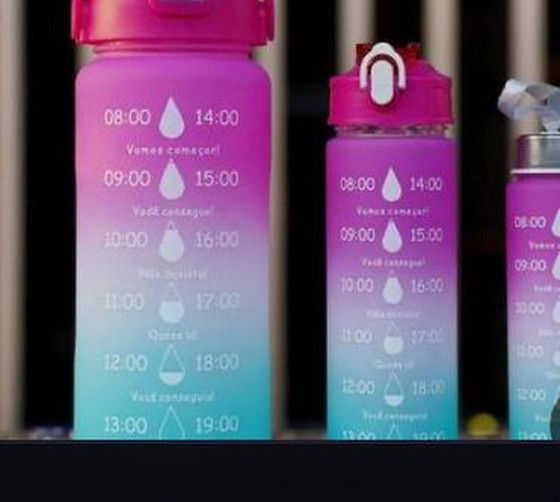 Motivational time-marked water bottles