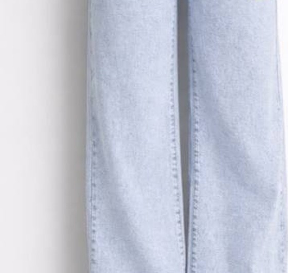 Light wash ladies' jeans